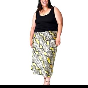 Universal Standard Cee Cee midi bias python skirt  size 12